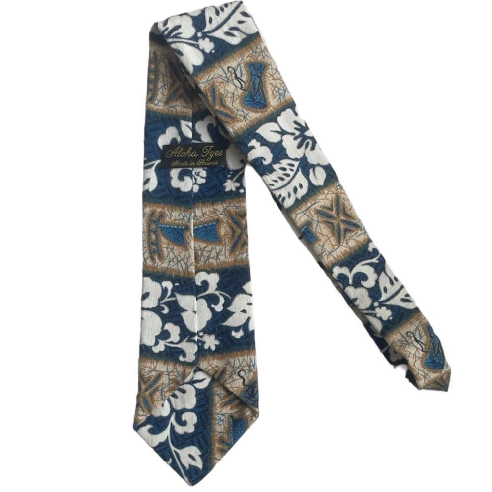 Hawaiian print luau necktie